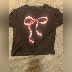 Super cute bow shirt